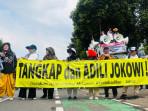Roy Suryo Teriak 'Tunjukkan ijazahmu!' dari Atas Mobil Komando di Depan Gedung DPR