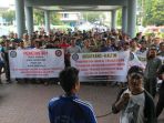 demo-tolak-angkutan-online_20180306_171804.jpg