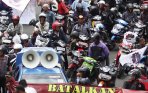 demo-tolak-larangan-sepeda-motor_20150108_161147.jpg