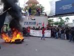 demo-tolak-uu-cipta-kerja-732682.jpg