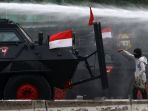 demo-uu-cipta-kerja-berlangsung-ricuh_20201008_234919.jpg