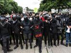 demonstran-anti-fasis.jpg