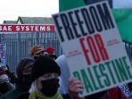 demonstran-blokade-pabrik-senjata-bae-system-di-inggris_20231121_170228.jpg