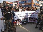 demonstran-di-afghanistan-selama-protes-terhadap-serangan-udara-pakistan.jpg