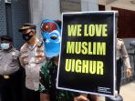 demonstrasi-hentikan-kekerasan-terhadap-muslim-uighur_20210325_154934.jpg