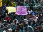 demonstrasi-mahasiswa-di-banda-aceh_20220411_235104.jpg