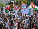 demonstrasi-warga-amarika-pro-palestina-di-orlando-florida_20240512_105540.jpg