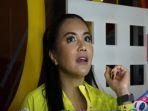 denada-beralih-profesi-menjadi-instruktur-zumba-sejak-tahun-2020-saat-pandemi.jpg