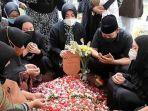 dencagur-makam.jpg