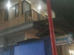 densus-gerebek-rumah-kontrakan_20180505_153533.jpg