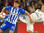 deportivo-alaves-vs-real-madrid-luka-modric_20181007_042029.jpg