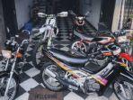 deretan-motor-lawas-masih-baru-dijual.jpg