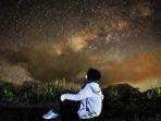 destinasi-yang-harus-dikunjungi-ketika-kamu-pergi-ke-bromo-jangan-lupa-nikmati-bromo-milky-way.jpg