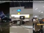 detik-detik-hujan-badai-runtuhkan-plafon-bandara-syamsudin-noor-penumpang-berlarian-dan-teriak_20171114_132459.jpg