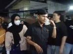 detik-detik-linda-sahabat-vina-tiba-di-polres-cirebon-kota.jpg
