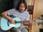 dewa-budjana-feat-astrid-rilis-single-religi-lillahi-taala_20230301_124809.jpg