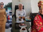 dewi-centong-seorang-camat-payakumbuh-timur.jpg