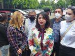 dewi-perssik-jalani-sidang-cerai-1.jpg