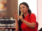 dewi-perssik-launching-album-semua-karena-cinta_20170413_200254.jpg