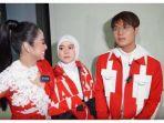 Tampak Grogi, Rizky Billar Kelepasan Rangkul Pundak Lesti saat Ditanya Hubungannya: Doain Aja