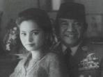 dewi-soekarno-dan-soekarno_20150426_093625_20160425_094618.jpg