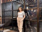 dewi-wulan-sari-28-pendiri-dneedsbeauty.jpg