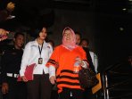 dewie-yasin-limpo-usai-diperiksa-kpk_20151103_092828.jpg