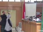 diambil-sumpah-di-persidangan_20160413_143846.jpg