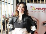 diana-pungky-di-peluncuran-andaru-klinik-spa-cirebon_20160523_113436.jpg