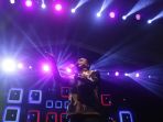 didi-kempot-ajak-goyang-penonton-festival-berdendang-bergoyang_20200202_154938.jpg