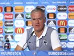 didier-deschamps-jumpersvsjerman_20160707_114927.jpg