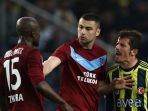 didier-zokora-emre-belozoglu_20170426_012957.jpg