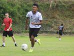 didik-wahyu-wijayance-ketika-berlatih-di-lapangan-pmpp-hambalang.jpg