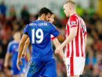 diego-costa-terlibat-kontak-fisik-karena_20151113_054146.jpg