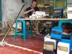 difabel-buat-miniatur.jpg