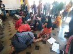 dihukum-cuci-kaki-ortu.jpg