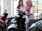 Penjelasan Diler Honda Soal Ban Belakang Motor Terlihat Tidak Lurus dengan Spakbor