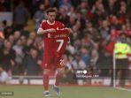diogo-jota-memamerkan-kaus-bertuliskan-nama-gelandang-liverpool-kolombia-luis-diaz.jpg