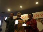 director-of-founder-institute-jakarta-andy-zain-kiri-menunjukkan-fwd-hackathon-microsite_20170807_112533.jpg