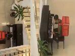 direkam-diam-diam-pria-pengantar-makanan-bermain-piano.jpg