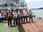 direktorat-kenavigasian-menggelar-perawatan-lampu-suar-pulau-putri-nongsa-di-batam.jpg