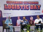 direktur-bisnis-kurir-dan-logistik-pos-indonesia-siti-choiriana-kiri.jpg