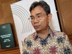 direktur-eksekutif-lembaga-survei-indonggggggg.jpg