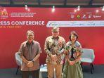 direktur-ipa-greg-holman-tengah-bersama-ketua-panitia-ipa-convex-2024-krishna-ismaputra.jpg