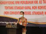 direktur-perkapalan-dan-kepelautan-capt-hermanta-pada-konsinyering.jpg