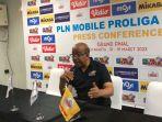 direktur-proliga-hanny-s-surkatty-ketika-menghadiri-konferensi-pers.jpg