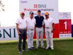 direktur-utama-bni-achmad-baiquni-kiri.jpg