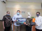 direktur-utama-bni-syariah-abdullah-firman-wibowo-paling-kiri.jpg