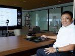 direktur-utama-telkom-ririek-adriansyah-juni.jpg
