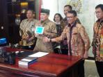 dirjen-pajak-dan-ketua-dpr_20160328_164857.jpg